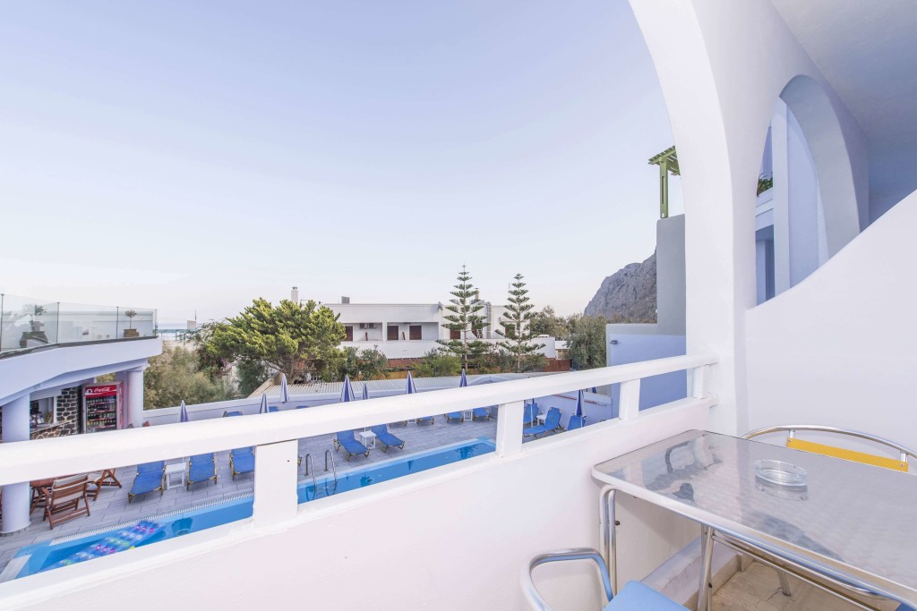 Triple Apartments In Santorini Kamari Blue Waves
